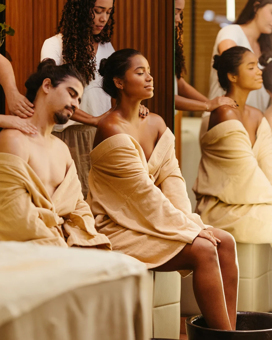 Couples massage for two side by side at Massage Eden