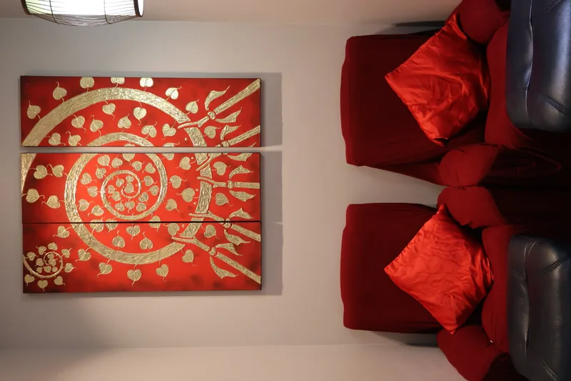 Massage Eden Auckland CBD spa atmosphere with candles and orchid decor