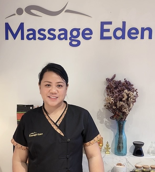 spa therapist